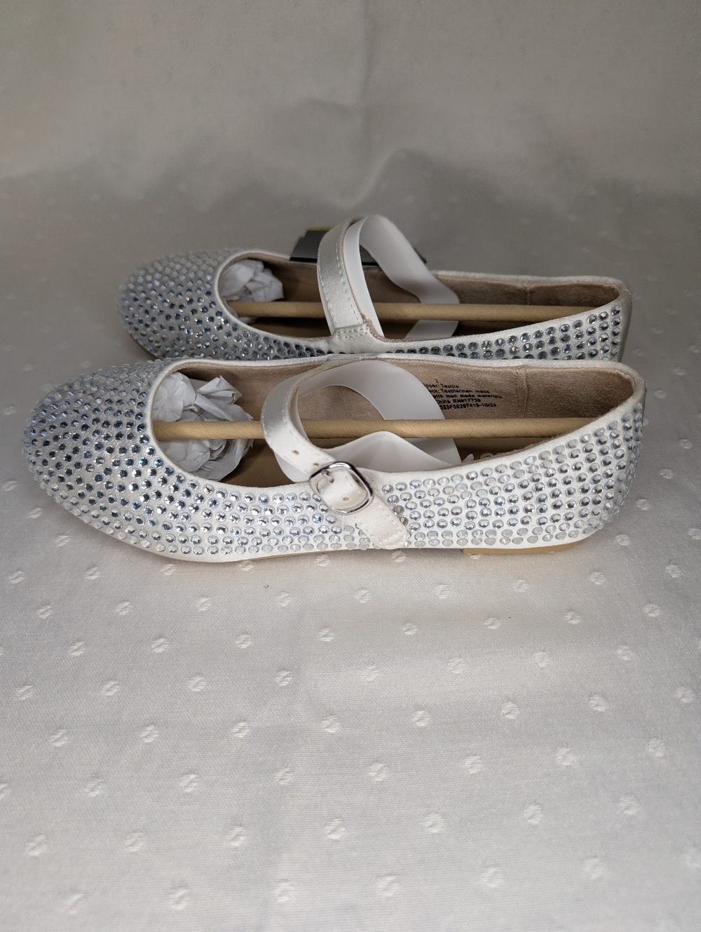 Art Class Off White Silver Rhinestone Mary Jane Flats Buckle Girls Size 2 NEW - Picture 3 of 7